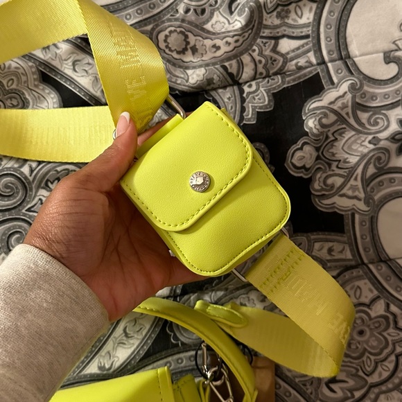 steve madden | top handle | cross body bag | removeable straps | - Picture 4 of 5